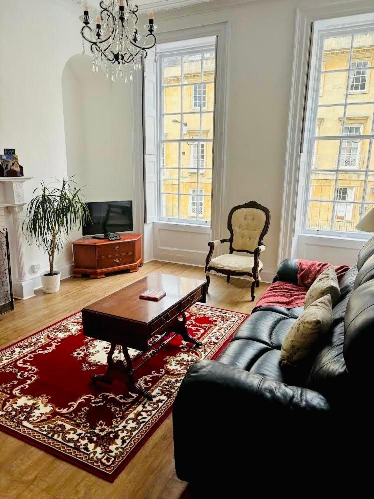 Charming Apartment In The Heart Of Бат Экстерьер фото