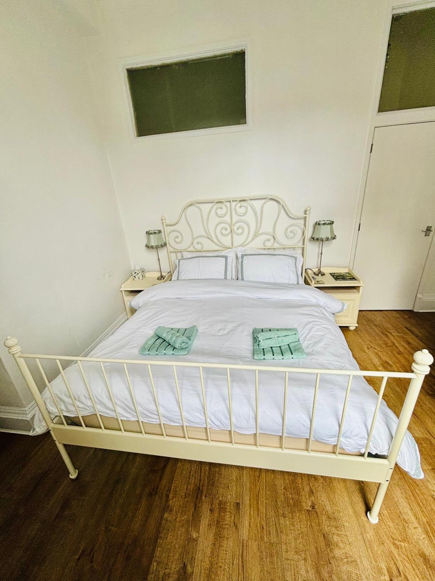 Charming Apartment In The Heart Of Бат Экстерьер фото